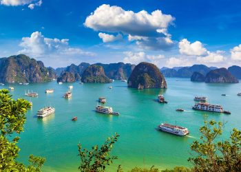 Du Lịch Hạ Long Bay: Kinh nghiệm và những điều cần biết khi đi tự túc