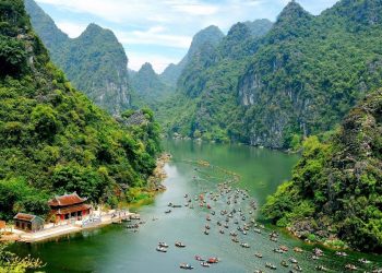 Cẩm nang du lịch: Khám phá du lịch Ninh Bình tự túc từ A đến Z