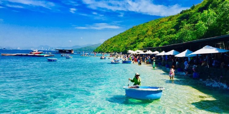 Kinh nghiệm du lịch Nha Trang cho cặp đôi, view đẹp, cảnh lãng mạn.
