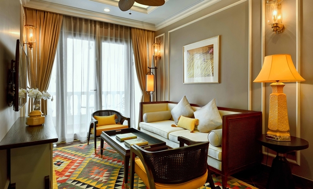 Phòng khách được thiết kế sang trọng