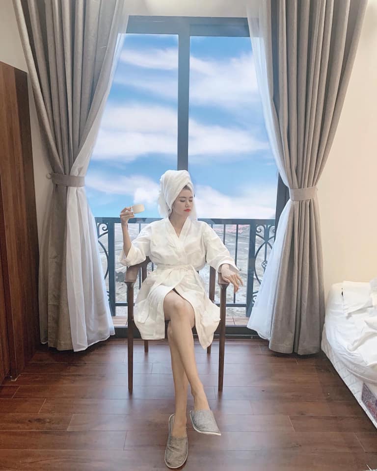 Phòng có ban công để bạn thỏa sức ngắm cảnh. Hình: Sưu tầm