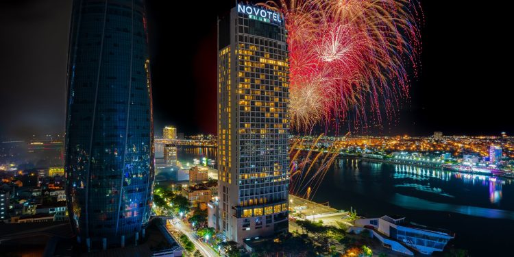 Top 4 khách sạn Đà Nẵng 5 sao, view sông Hàn tuyệt đẹp